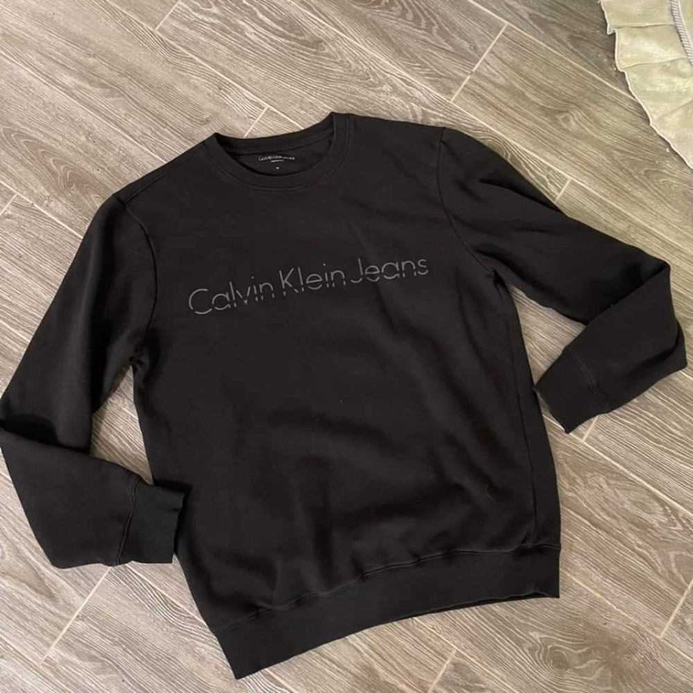 Calvin Klein sweatshirt